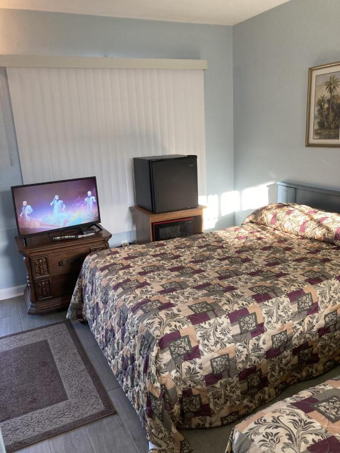 Skylit Motel Клируотер Экстерьер фото